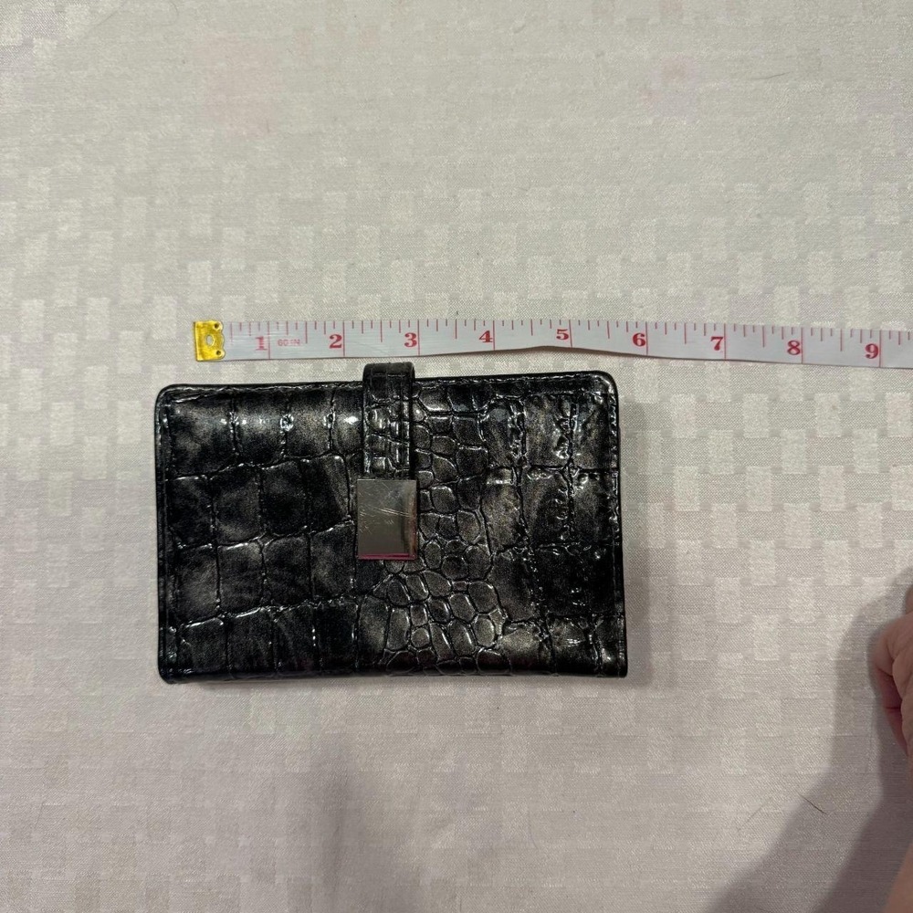 Black Faux Crocodile Leather Texture Wallet EUC - Picture 4 of 8